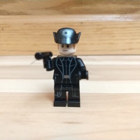 Lego Minifigure General Hux from set 75104 Star Wars Complete