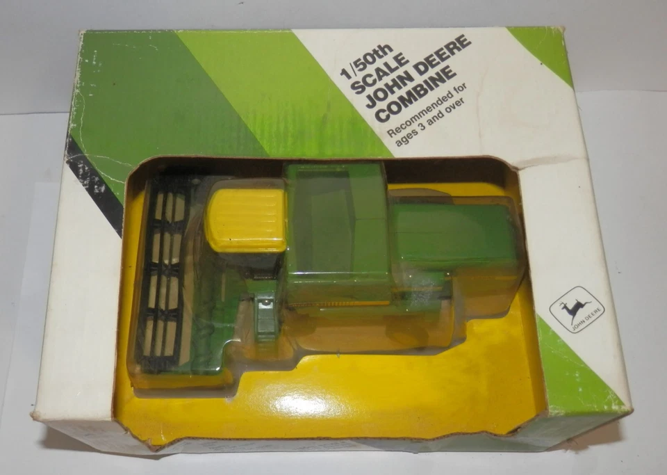 Ertl 1:50 John Deere Hydra/4 Combine with Box $1994 NIB - Image 2 of 4