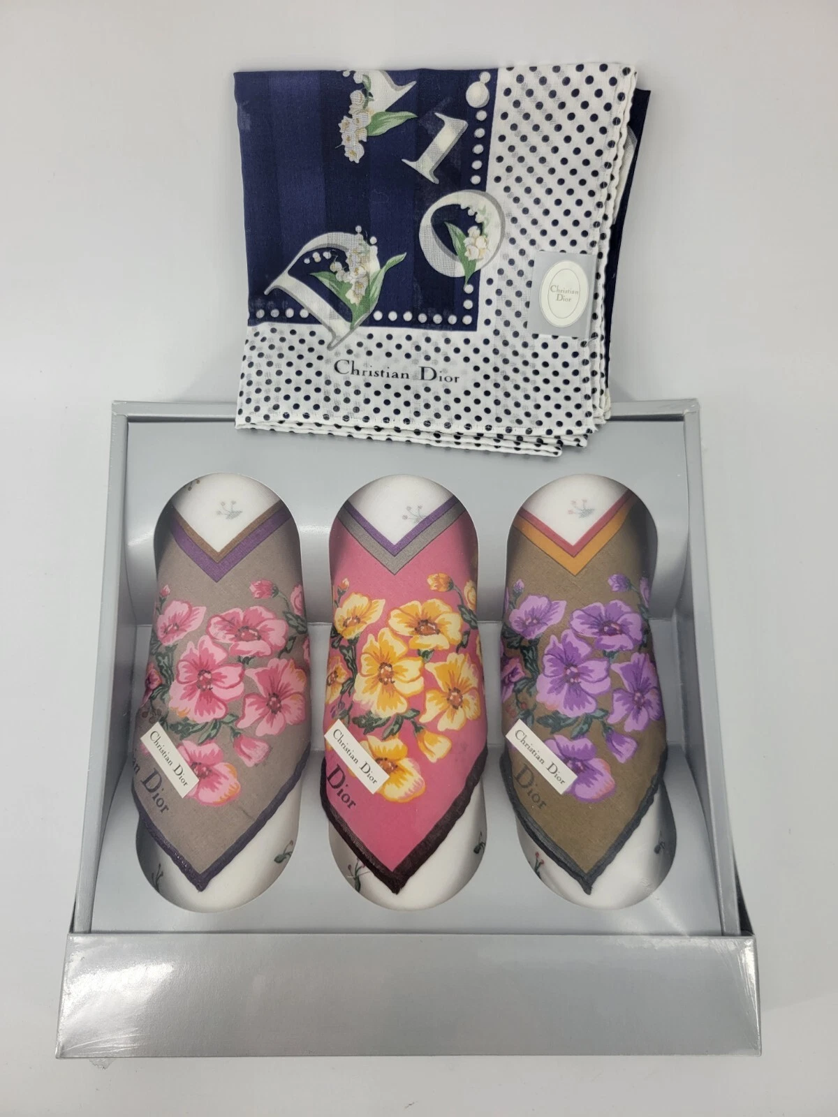 Lot de 4 foulards/mouchoirs Christian Dior   Livraison gratuite avec aux États Unis (35435)
