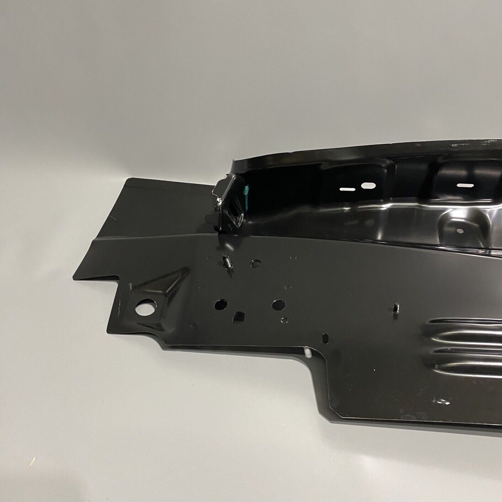 MASERATI LEVANTE LOWER REAR GUARD 2017 2018 2019 2020 OEM 673012331