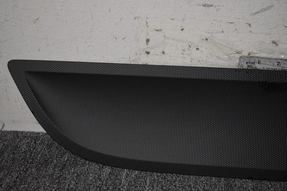 Porsche Macan S 2015-2020 moldura inferior lado derecho fabricante de equipos originales de fábrica Foto 2 de 4