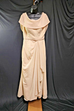 LADIES SIZE 12 CREAM CHIFFONMATT SATIN FORMAL/PROM SCOOP BACK FLOWING ZIP GOWN