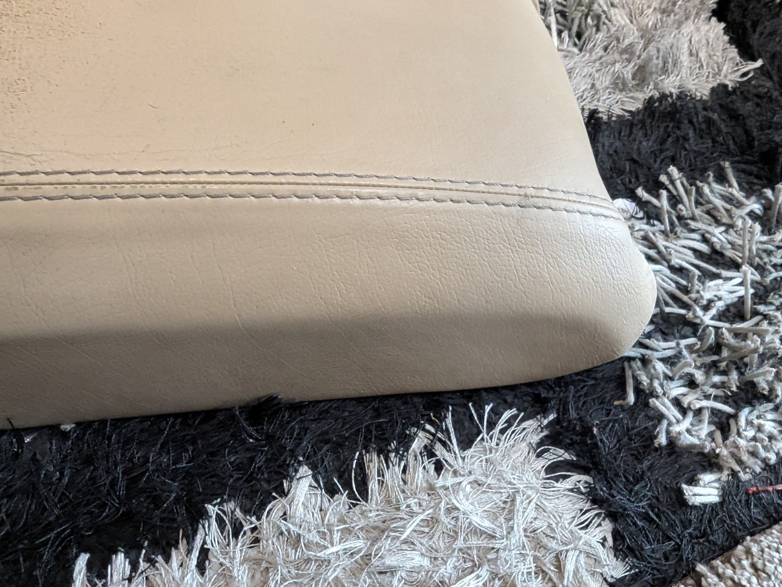 Maserati GranTurismo 2008-2019 Center console cover Beige