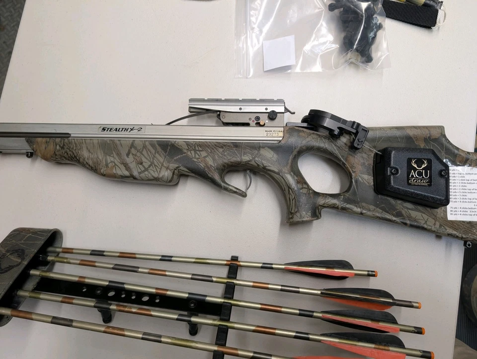 Ten Point Stealth X2 Crossbow. PARTS ONLY, Cracked Right Limb - Image 2 of 4