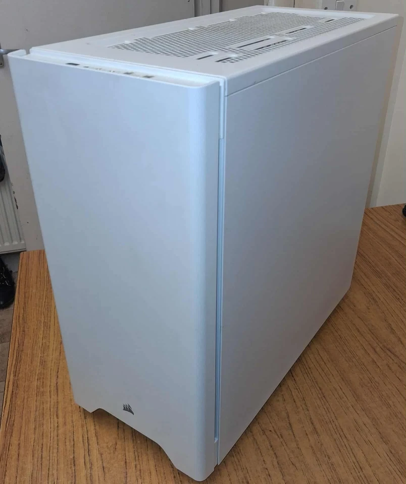 Corsair Carbide 275r White PC Case, Acrylic Panel - Power Button Not Working! - Image 2 of 4