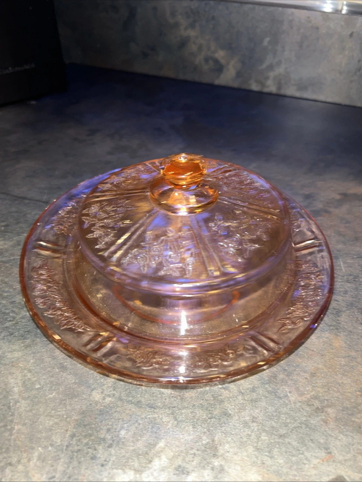 Vtg Federal Glass "Sharon" Rose Pink Round Butter Dish w/ Lid