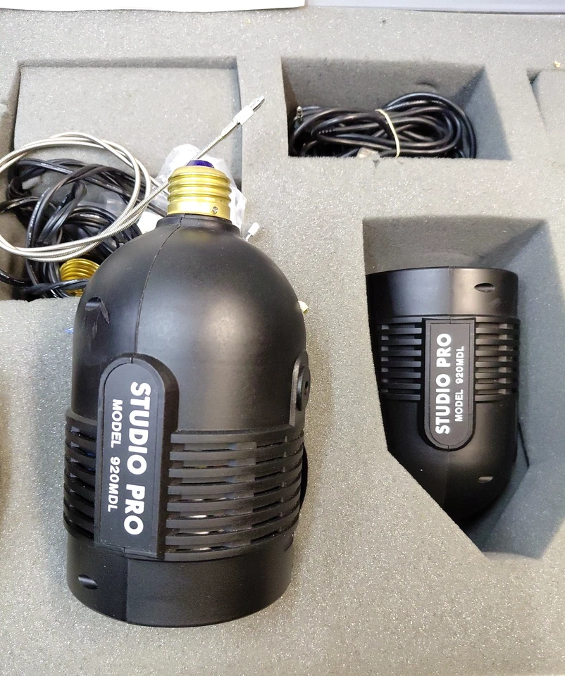 STUDIO PRO 100 920MDL Strobe Flash Bulbs & Lighting Kits for Photography - Image 3 of 4