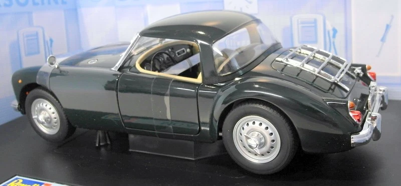 Revell 1/18 Scale Diecast - 08433 MGA Roadster green with hard top - Image 3 of 4