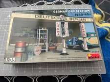Miniart 1/35 Scale German Gas Station Model k...