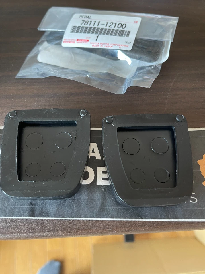 Genuine TOYOTA OEM Supra 1986-1998 MT Gas & Brake & Clutch Pedal Pads Set of 3 Foto 4 de 4