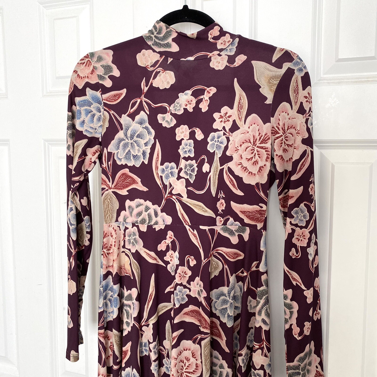 Zara Wine Floral Print Knit Dress with Open Back Mock… Gem