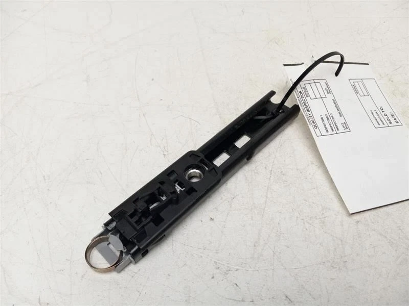 Mercedes GL450 2010 ajustador de cinturón de seguridad del conductor delantero Foto 2 de 4