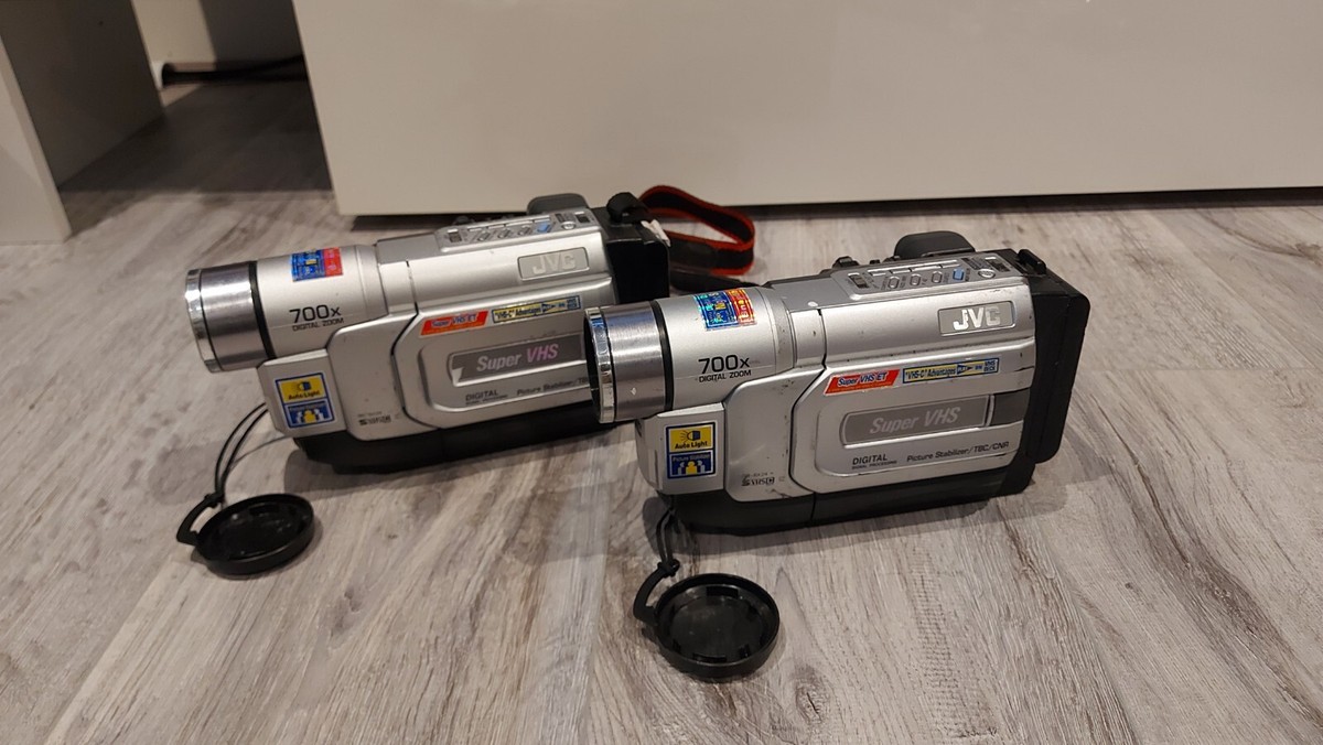 2X JVC GR-SX24EK Compact S-VHS Camcorder Video Camera VHS untested