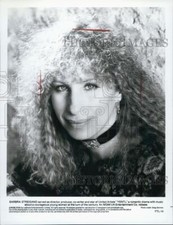 1983 Press Photo Singer Barbara Streisand, "Yentl" Film Promo - DFPG00943
