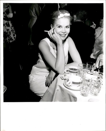 Lv15 Original Photo Dorothy Provine Beautiful Actress Singer At A Dinner Club Ebay