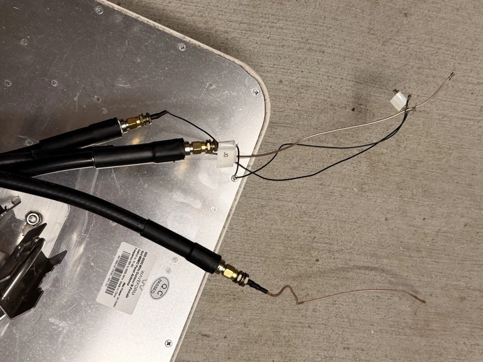 Antena Panel 5G Exterior Waveform 4x4 MIMO (N-Hembra, 600-6000 MHz) Foto 3 de 4