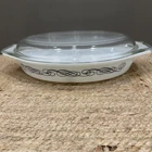 Vintage PYREX Black Scroll Divided casserole 1.5 Qt 1962 promo With Lid & Cradle