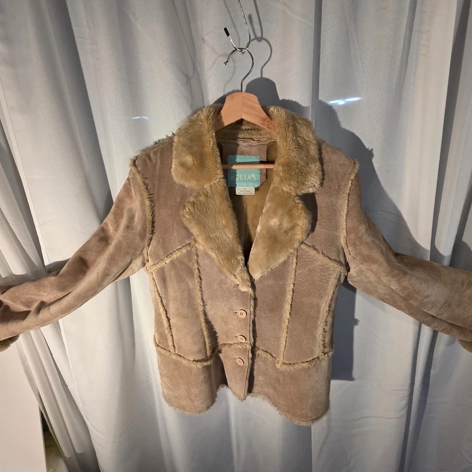 90’s Delia’s Jacket 100% Pig Split Tan Size XL (runs smaller, more like L) - Image 3 of 4