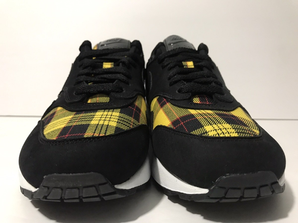 nike air max plus tartan black