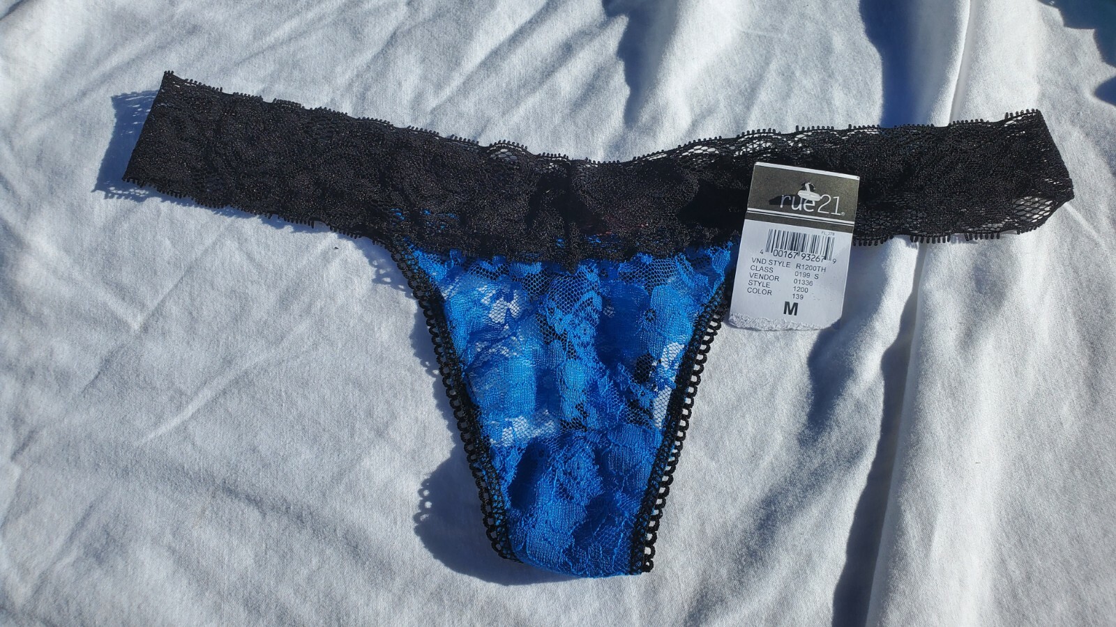 TAREA by RUE21 - NEW - MEDIUM - BLUE W Black 💙  - LACE THONG  PANTY