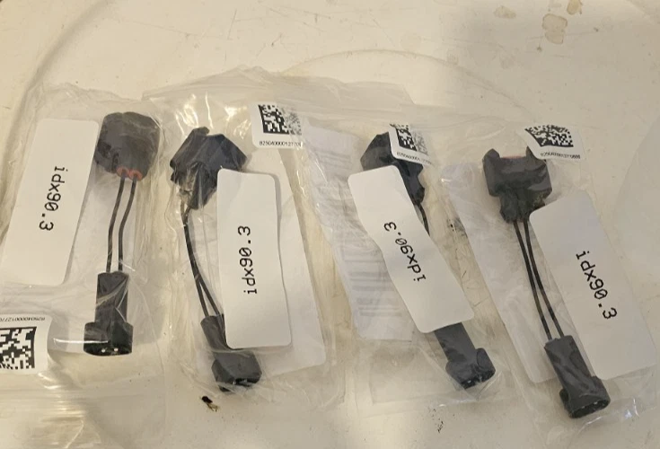 Juego de 4 y 4 adaptadores inyectores ID 1300XDS nuevos Foto 3 de 3