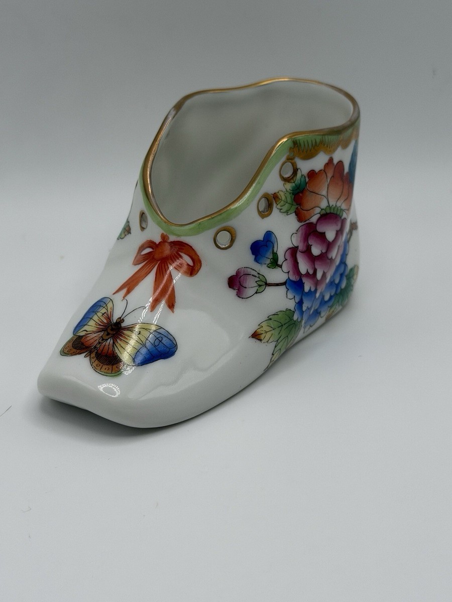 Vtg HEREND HUNGARY Hand Painted Flowers and Butterflies Porcelain