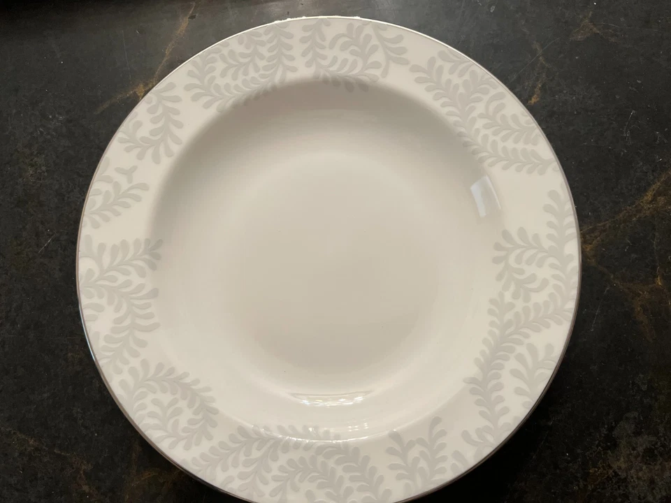 Cuenco de sopa Vera Wang Trailing Vines con borde de 9,0 pulgadas de Wedgwood nuevo Foto 4 de 4