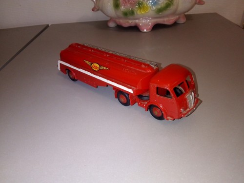 DINKY TOYS FRANCE d'origine - Camion Ford Citerne ESSO Ref. 25U EUR 8
