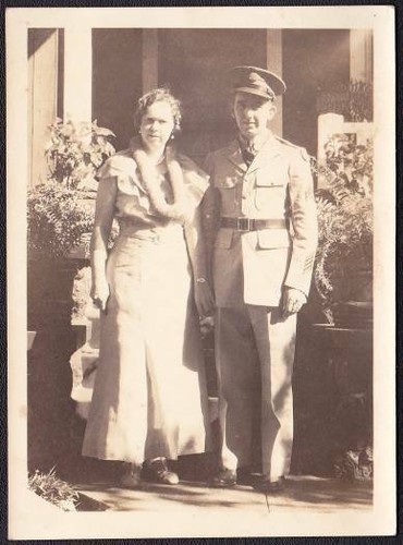 WWII Soldier Harold & Nellie May Odiorne Photo Honolulu, Hawaii