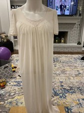 Vintage Vanity Fair Long Night Gown Creme Colored Pajama Size Small
