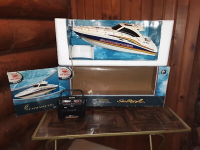 Toy~Radio Control Sea Ray 48 Sundancer R/C Speed Boat NO 7185-In Box
