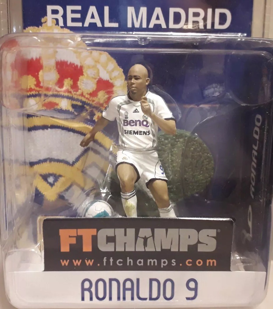 РЕАЛ МАДРИД РОНАЛДУ 9-сантиметровая фигура на высоте 7 см по футболу FTCHAMPS FT CHAMPS