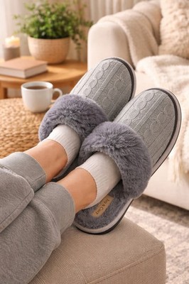 Joy & Cozy Gray Cable Knit Slippers Faux Fur Lined Non-Slip Sole Size 13-14 Mens