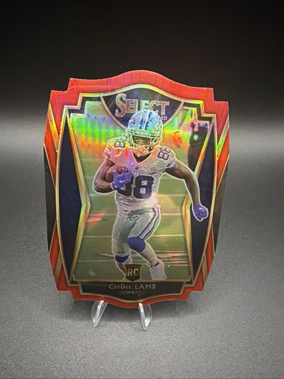 CeeDee Lamb 2020 Select Football #157 Red Prizm Die-Cut RC Premier Level