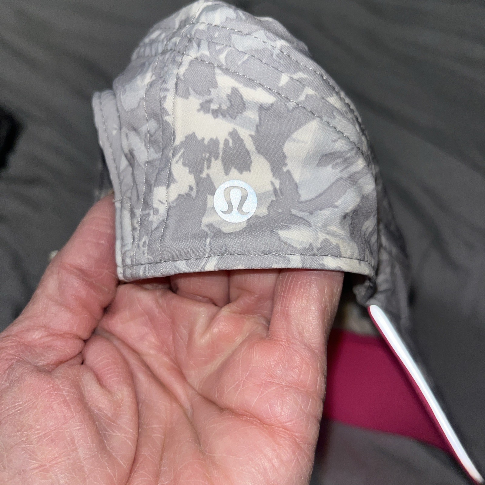 Lululemon Lightweight Adjustable Running Athletic… - image 4