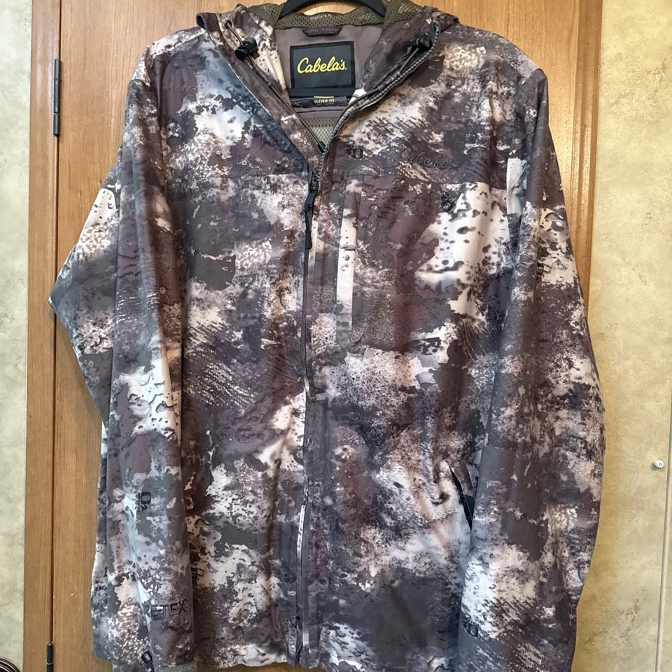 Cabela’s O2 Octane Gore Tex Rain Jacket Men’s Sz Medium Camo Hunting Full Zip - Image 2 of 4