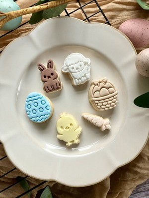 6 Mini Ostern Ausstechformen & Stempel - Hase Küken Lamm Karotte Ei Set 