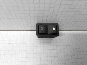 BMW 5 E39 Fensterheber Schalter Vorne rechts 8368974 2.00 Petrol 110kw 32623331