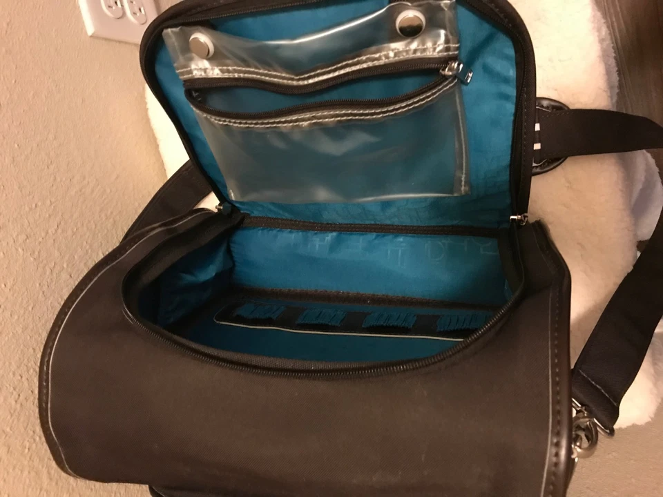 Equipaje cosmético/médico Diane Von Furstenberg DVF Signature Logo edición limitada Foto 4 de 4