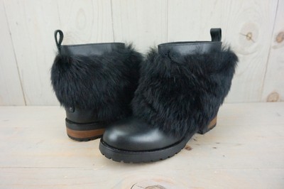 furry uggs black