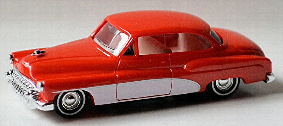 Buick '50 Deluxe Super! Serie 50 Berlina 1953-58 Rosso + Bianco 1:87 Busch 44720 - Immagine 2 di 4