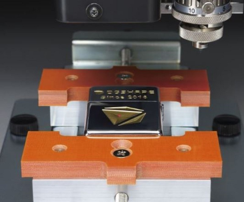 ROLAND ZV-23CS CENTER VISE FOR DE-3 ENGRAVER NEW IN BOX