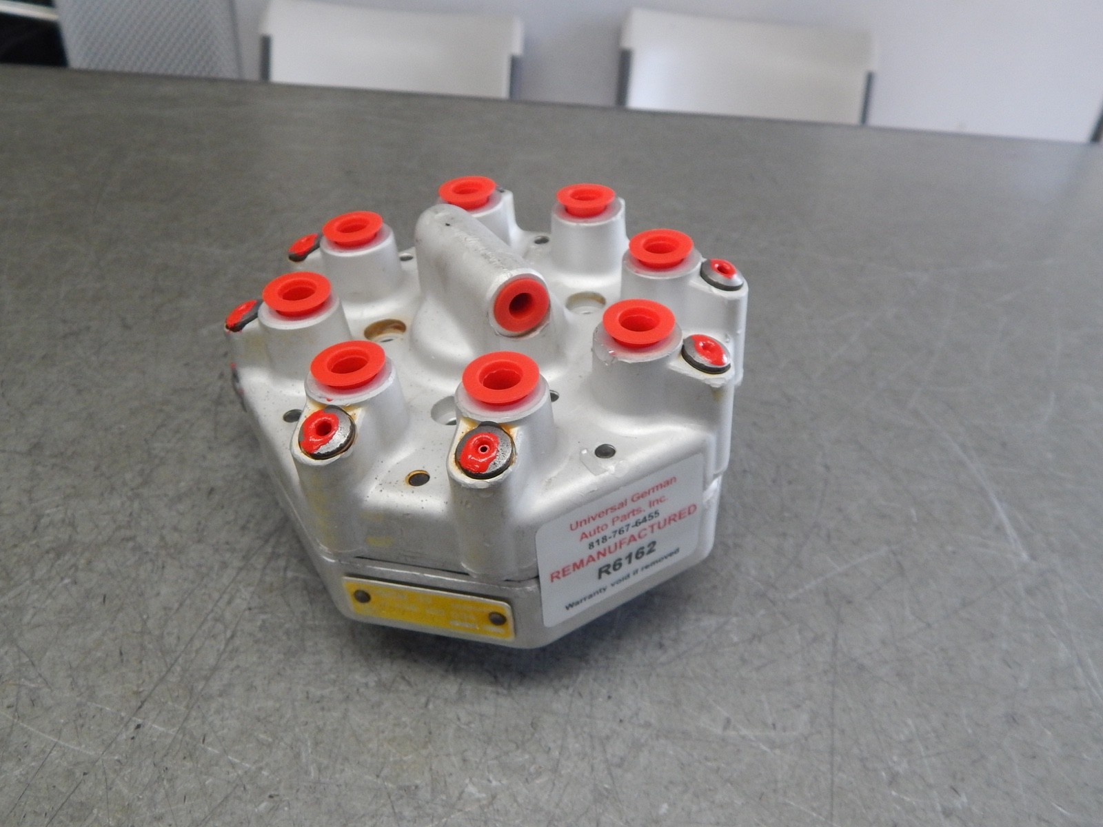 FERRARI 308 GTBi  GTSi MONDIAL FUEL DISTRIBUTOR   0438100034    REMANUFACTURED 