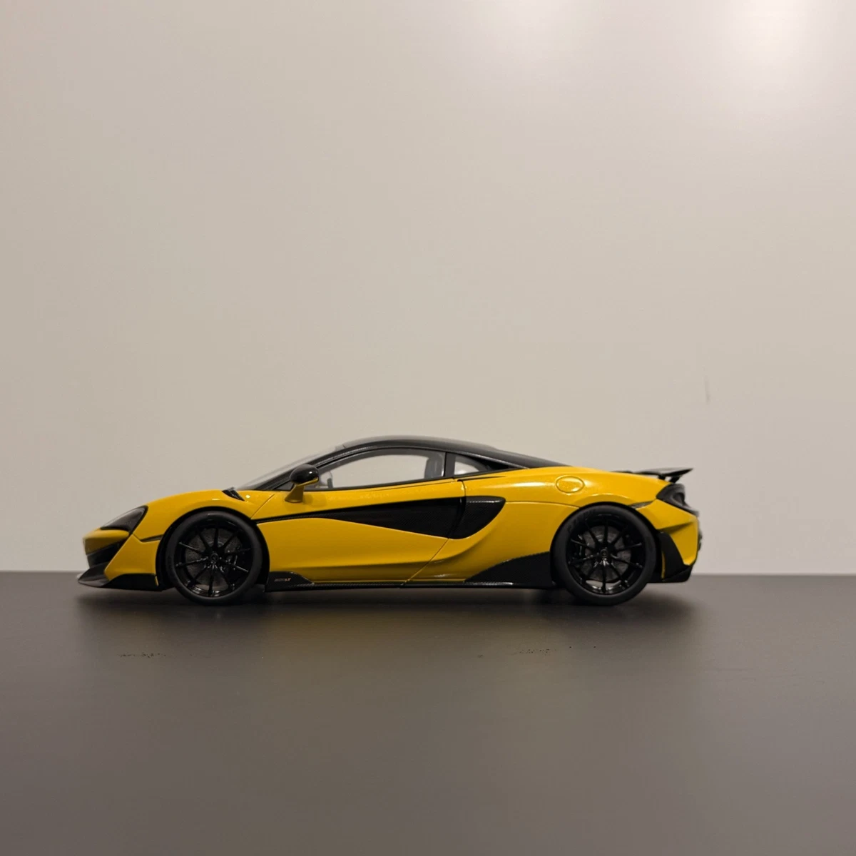 25+ AUTOart McLaren 1:18 Scale Diecast Cars, Trucks & Vans for