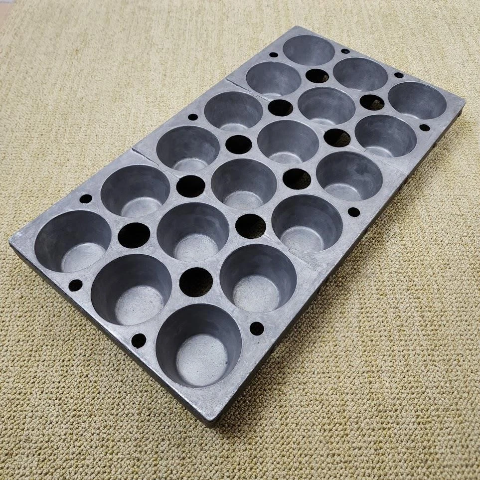 VTG Wear-Ever Commercial Muffin Pan Cast Aluminum Jumbo Popover Bakery ~ 18 Cup