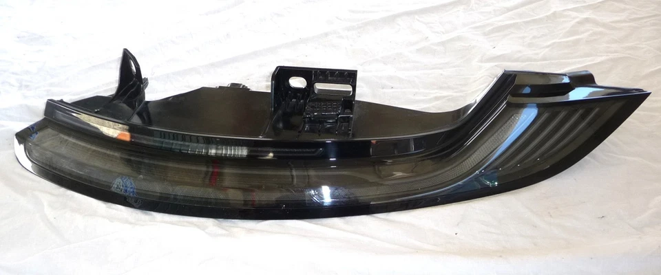 2020-2024 Porsche 911 992 Turbo правосторонний задний светодиодный фонарь 9P5945208C оригинальный - Изображение 2 из 4