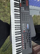 AKAI Professional MPK261 Performance Keyboard Controller- 61-keys