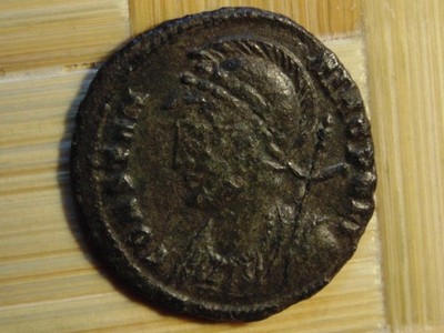Konstantin der Große, Gedenkserie. AD 330-331. Æ, RÖMISCHE...