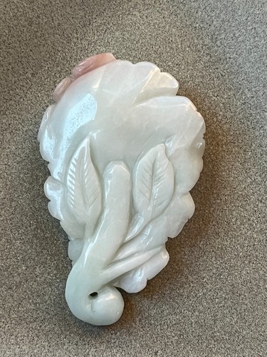 Colgante de rosa con volantes de piedra azul agua exquisitamente tallada y mariposa pequeña - Imagen 7 de 7