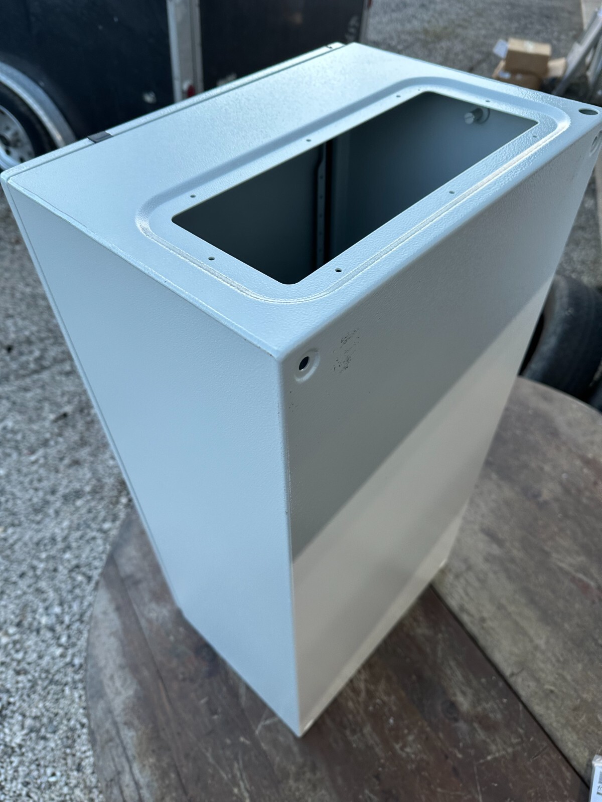 RITTAL AE 1037.500 METAL INDUSTRIAL CONTROL PANEL ENCLOSURE. 31"H X 16